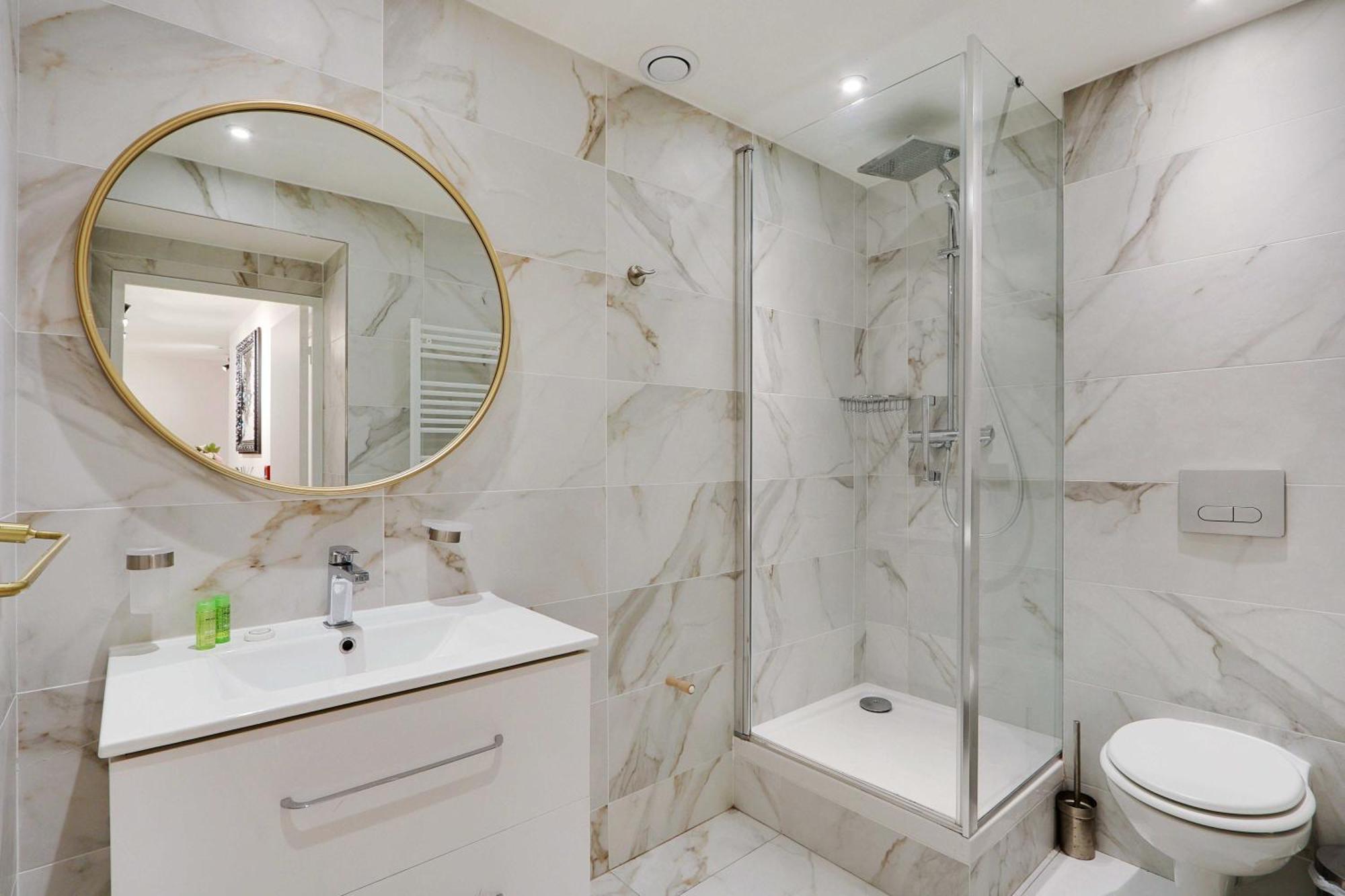 Intimate Apartment With Air Conditioner & Jacuzzi 2Br 6P Montmartre ปารีส ภายนอก รูปภาพ