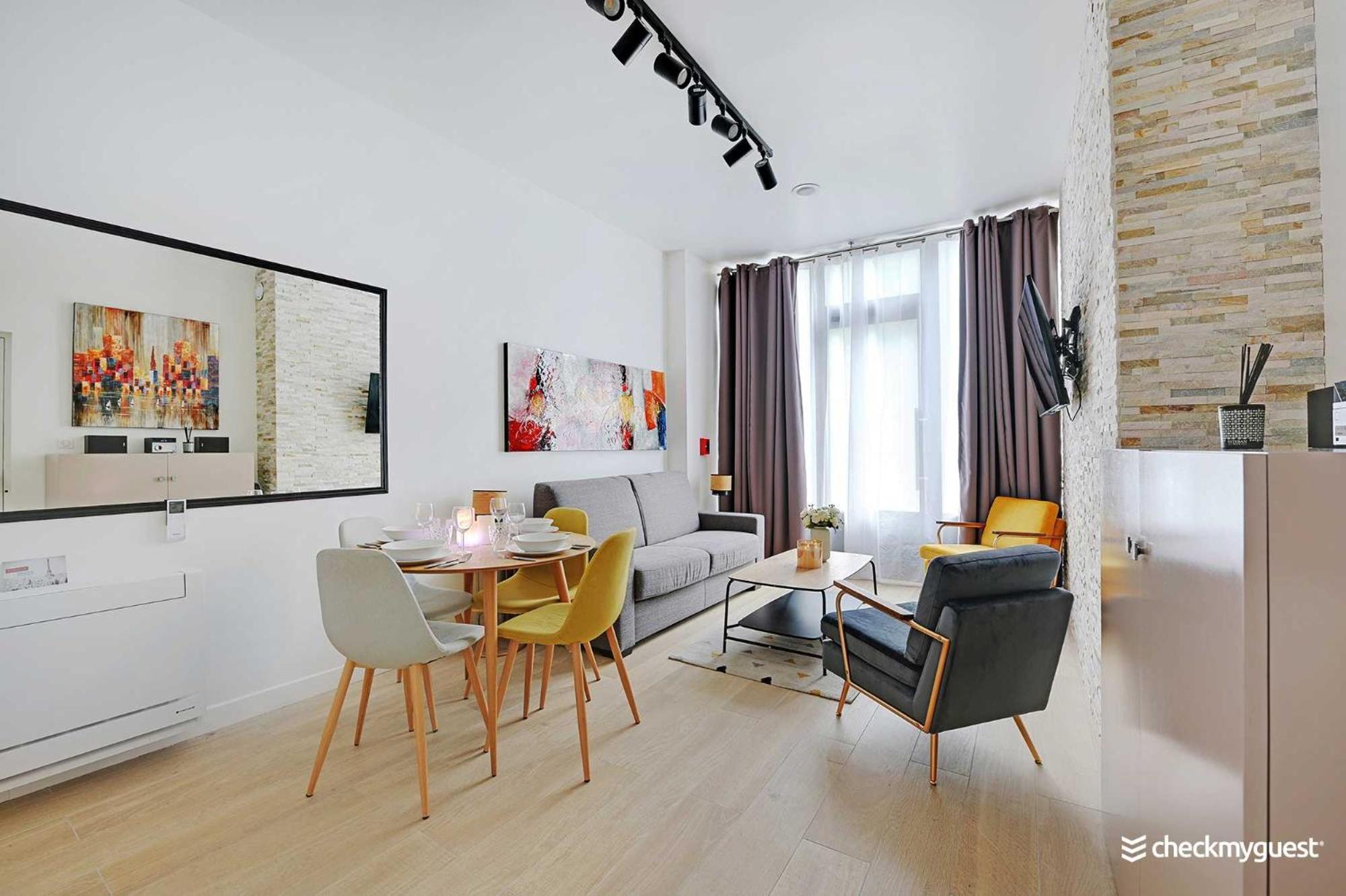 Intimate Apartment With Air Conditioner & Jacuzzi 2Br 6P Montmartre ปารีส ภายนอก รูปภาพ