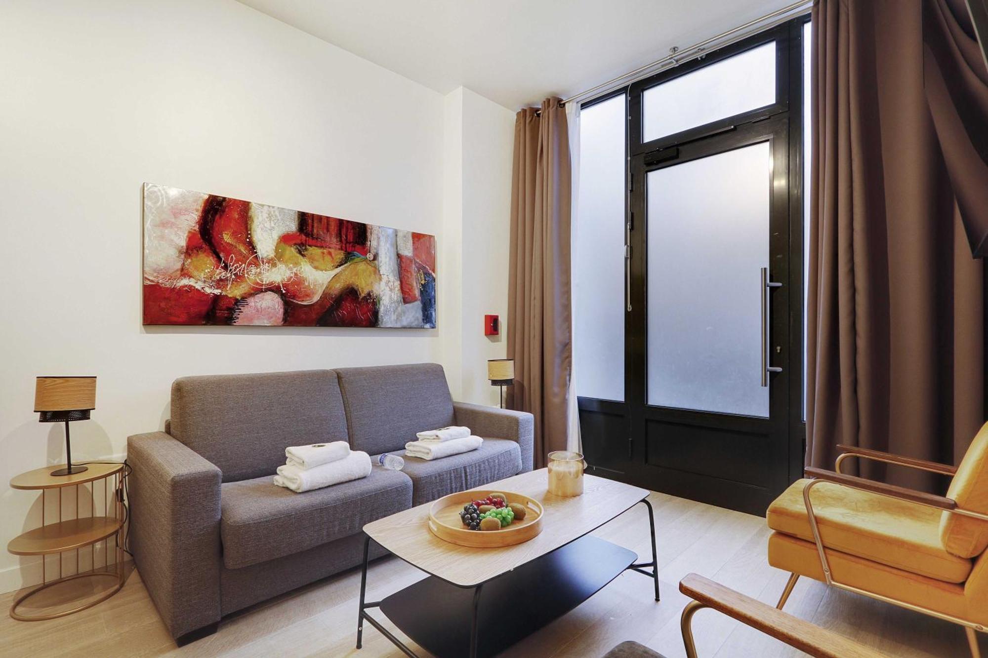 Intimate Apartment With Air Conditioner & Jacuzzi 2Br 6P Montmartre ปารีส ภายนอก รูปภาพ